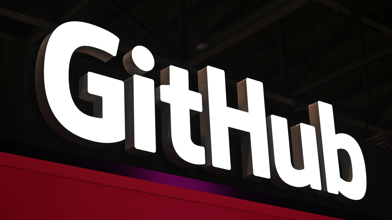 GitHub'da Rekor Artış: Kod Yazım Hızı Dört Ayda İkiye Katlandı