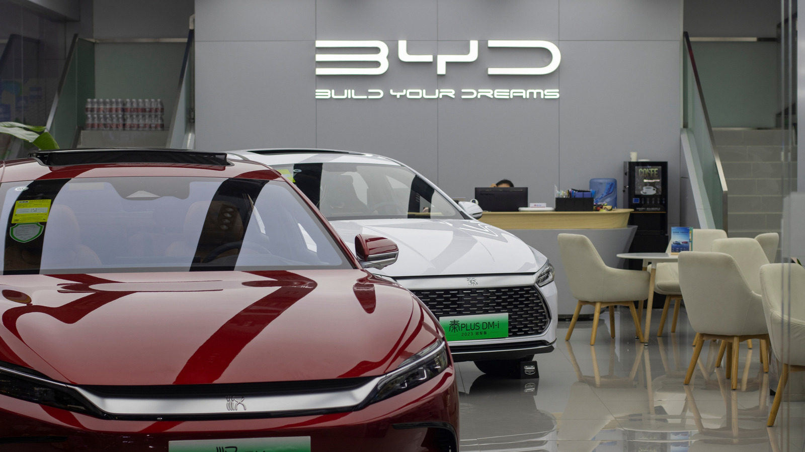BYD'den Batarya Devrimi: Katı Hal Teknolojisi 2027'de Yollara Çıkıyor
