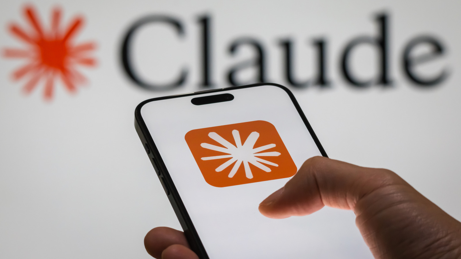 Claude ile E-posta Yönetimi: Büyük Kolaylık mı, Yoksa Güvenlik Riski mi?