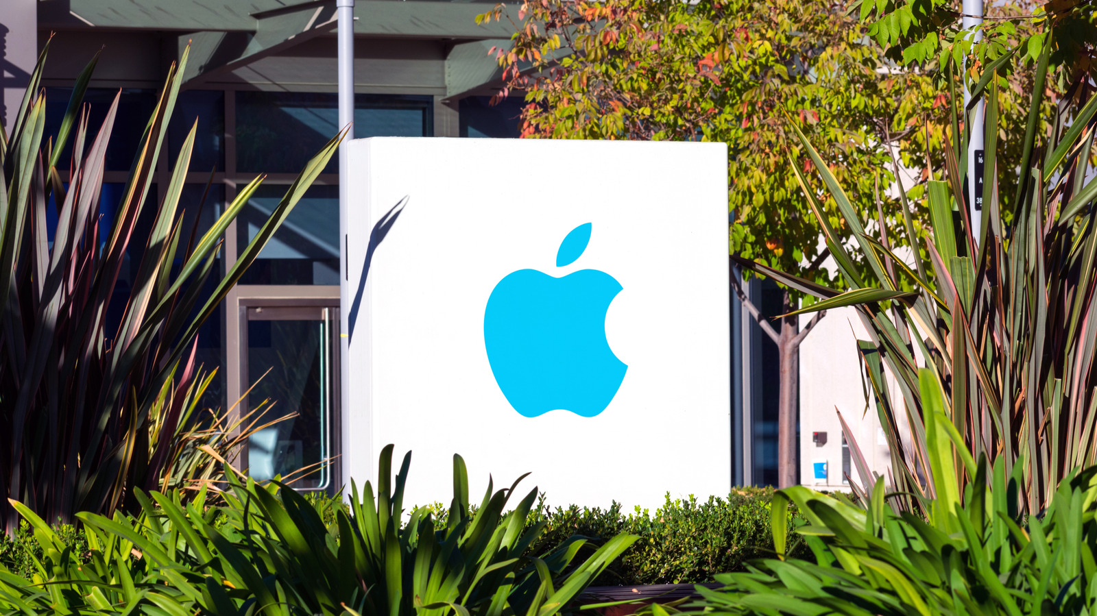 OpenAI’dan Sert Yanıt: Apple’ın Ticari Sır Davası 'Tutarsız ve Agresif'