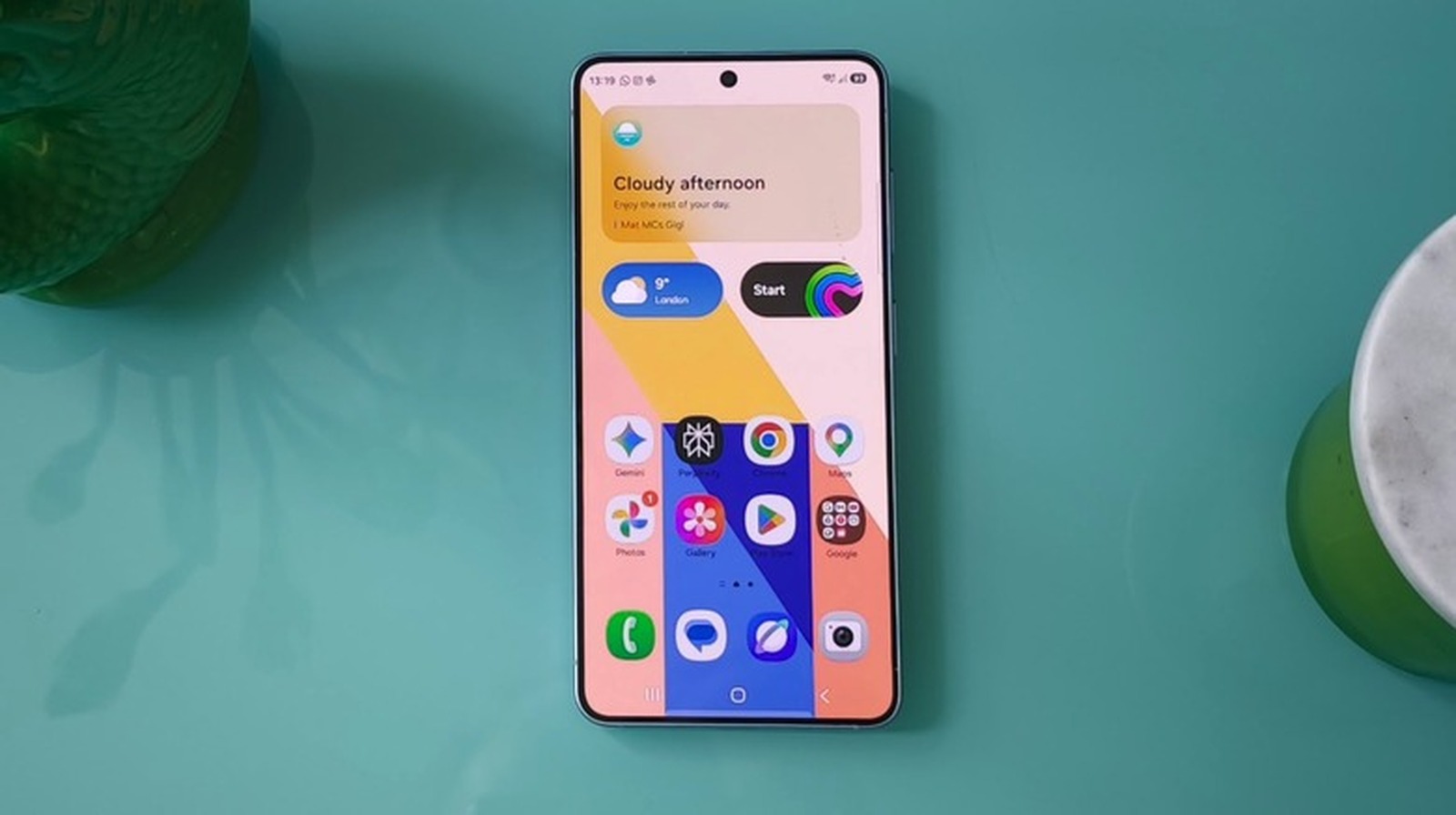 Samsung Galaxy S26 FE Sahne Alıyor: Yeni Nesil Fiyat/Performans Kralı mı Geliyor?