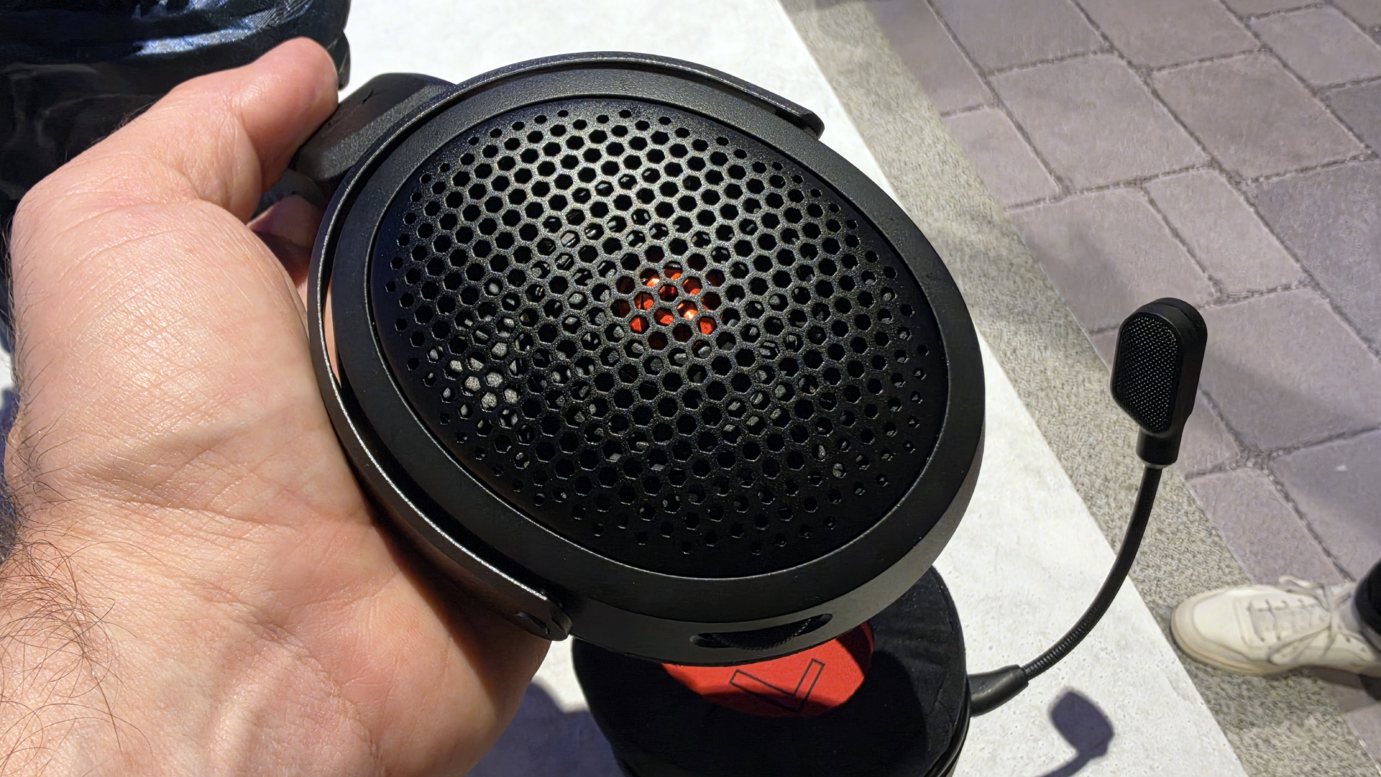 HyperX Cloud Alpha Air: Oyuncu Kulaklıklarında Açık Arka Tasarım Devrimi mi?
