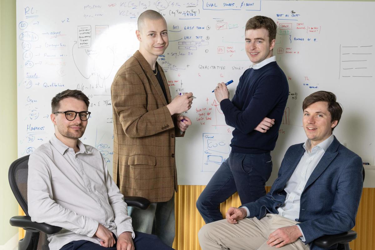 DeepMind Mezunlarından Devrim: Inherent, Küçük Bir Model ile Devleri Geride Bıraktı