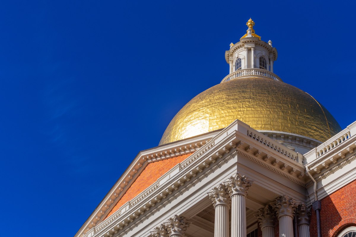 Massachusetts'ten Veri Merkezlerine Şok Karar: Artık Kendi Enerjinizi Üretin