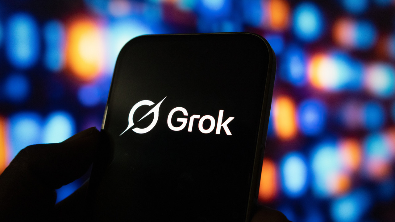 Grokipedia Çıkmazı: Elon Musk’ın Yapay Zeka Ansiklopedisi Neden Sessizliğe Gömüldü?